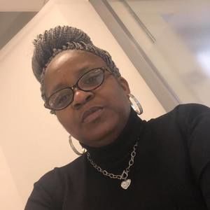 Meet your Posher, Carla